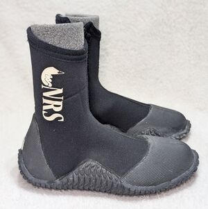 NRS Tread 3 Wetshoes River Boots Sz 5 Black neoprene Surf Wading Fishing Rafting
